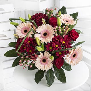Peachy Rose Flower Bouquet image